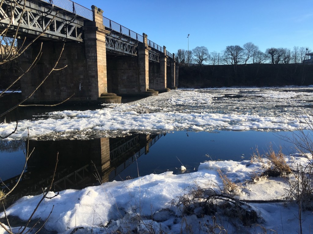 Ice on the River&nbsp;Dee