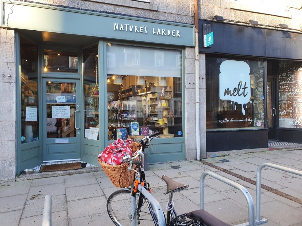 Shopping by bike and cat&nbsp;photos