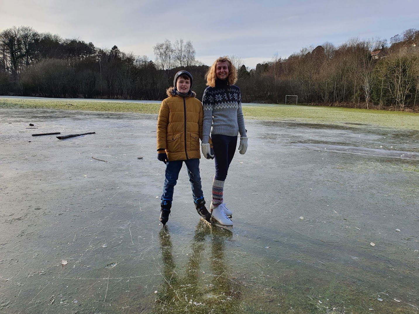 Image of Daniel and Rachel ice skating