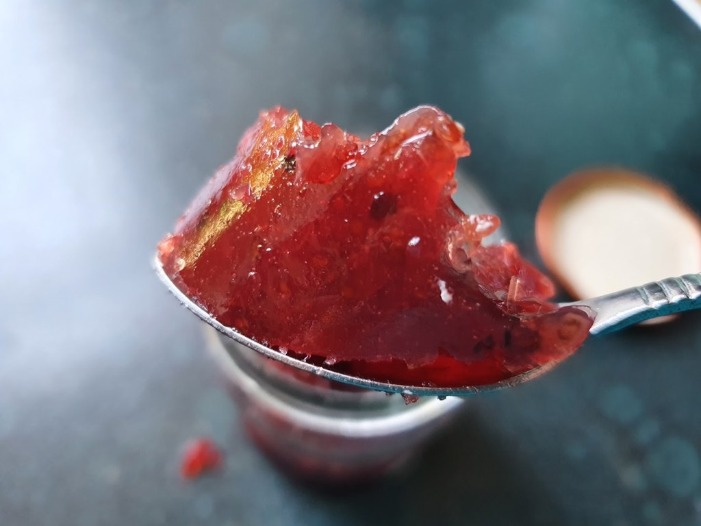 Crochet swimsuit, redcurrant jam, and an old video of&nbsp;Elizabeth