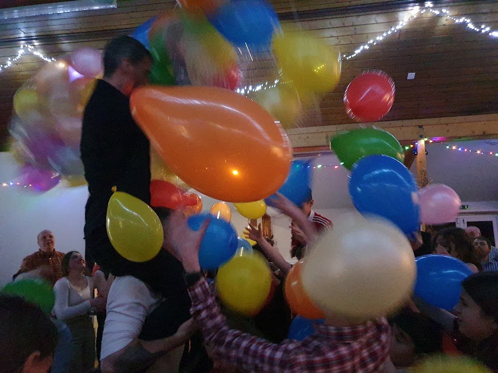 The balloons are set free