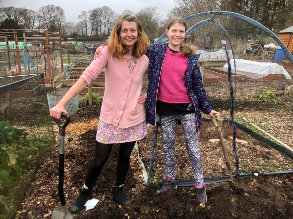Potato planting and&nbsp;wallpapering