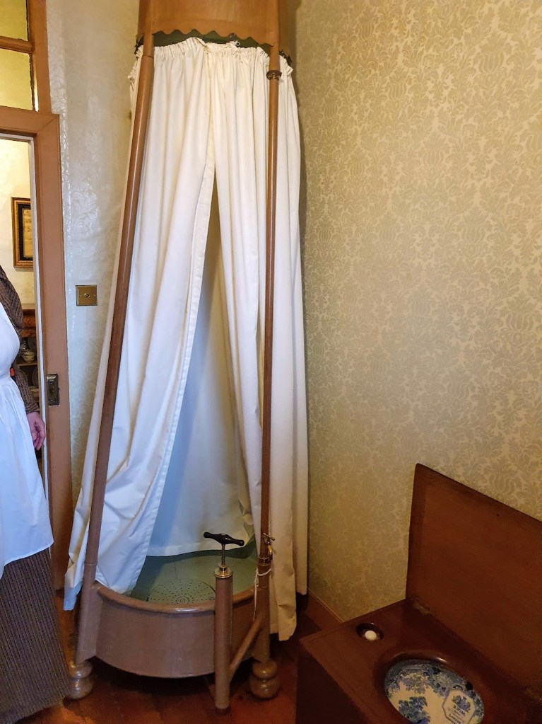 Shower at House of Dun