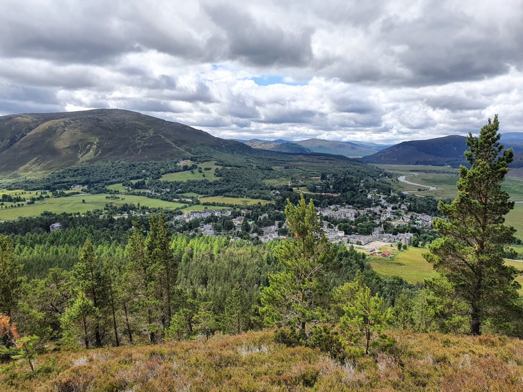 View down to Breamar from Creag Choinnich