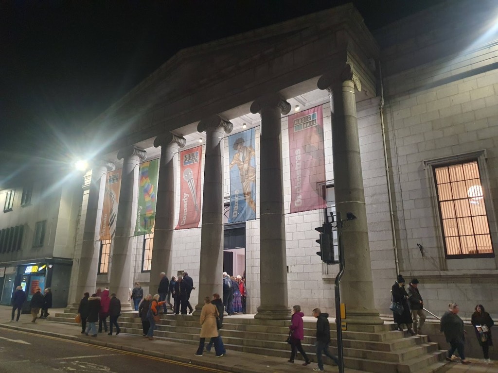 David Suchet: Poirot and more, plus a lovely&nbsp;dress