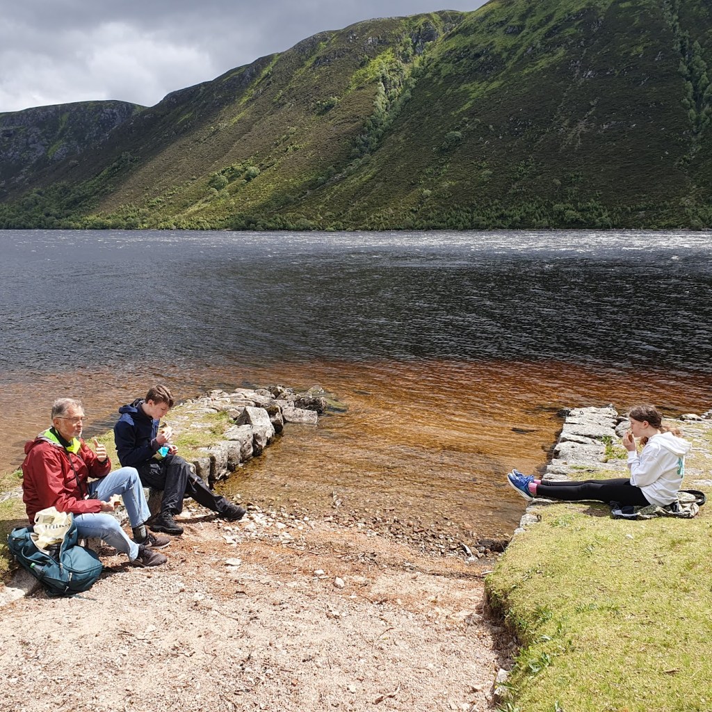 Picnic at the King’s house and a smile from the Queen