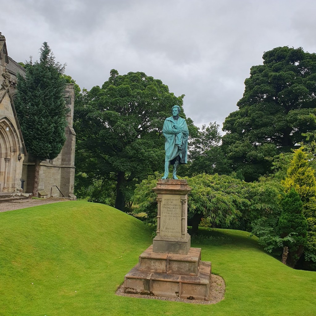 Statue of Onesiphorus Tyndall Bruce in Falkland. 