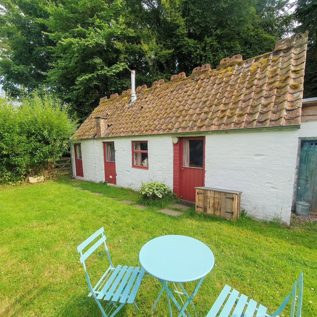 Falkland and the Pillars of Hercules bothy