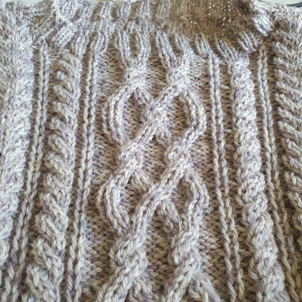 Another close-up of the pattern with the knot-like ridges on the front.