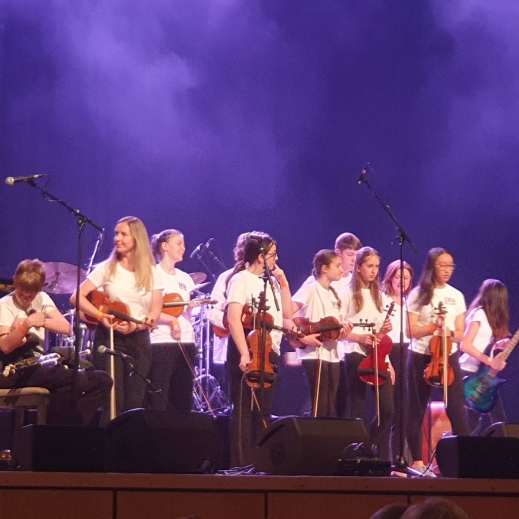 Elizabeth on stage with Capercaillie at Aberdeen Music&nbsp;Hall