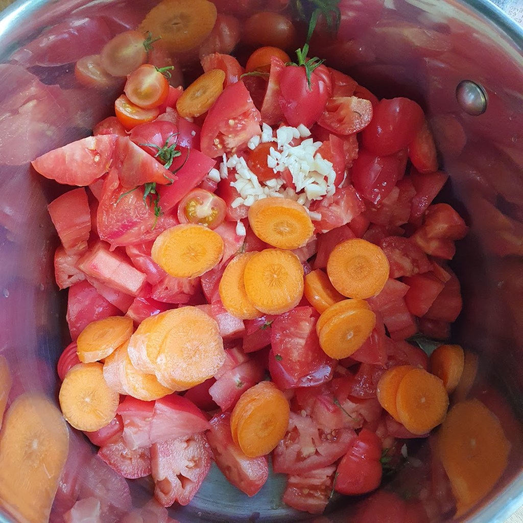 Ingredients of the soup ready to cook