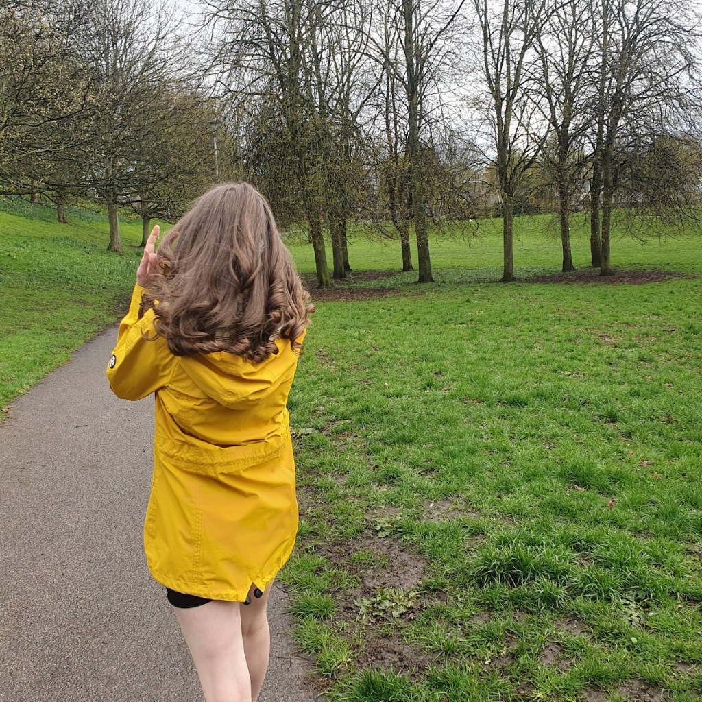 The back of Elizabeth's hair showing the curls