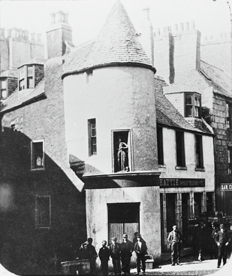 Black and white photo of Wallace Tower when it stood in the city centre