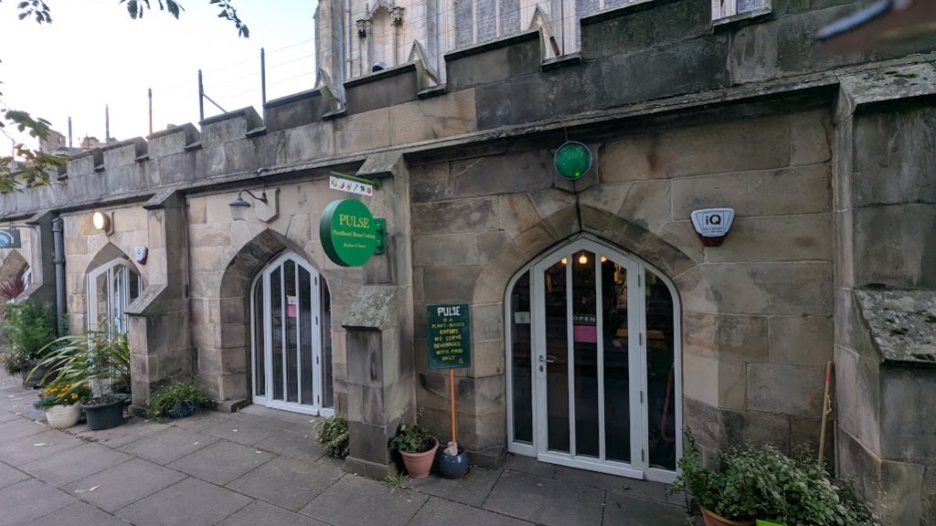 Pulse vegan restaurant
